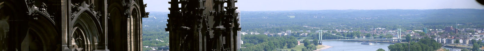 Hintergrundbild mit Domtürmen