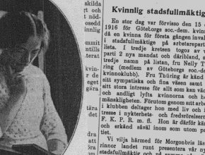 Ett svartvitt fotografi av en kvinna och en bit ur en tidning där det står Kvinnlig stadsfullmäktige.